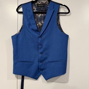 Men’s blue vest